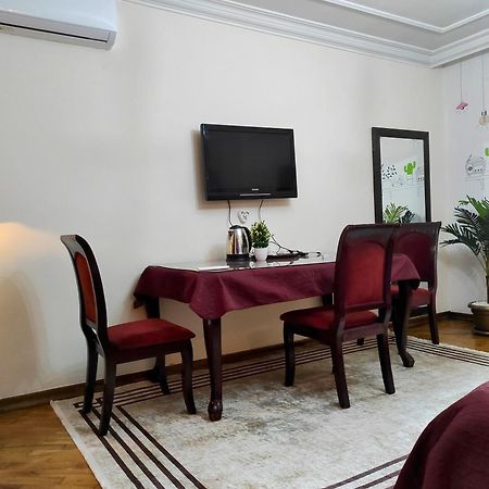 Urban Boutique Hotel Приштина Экстерьер фото