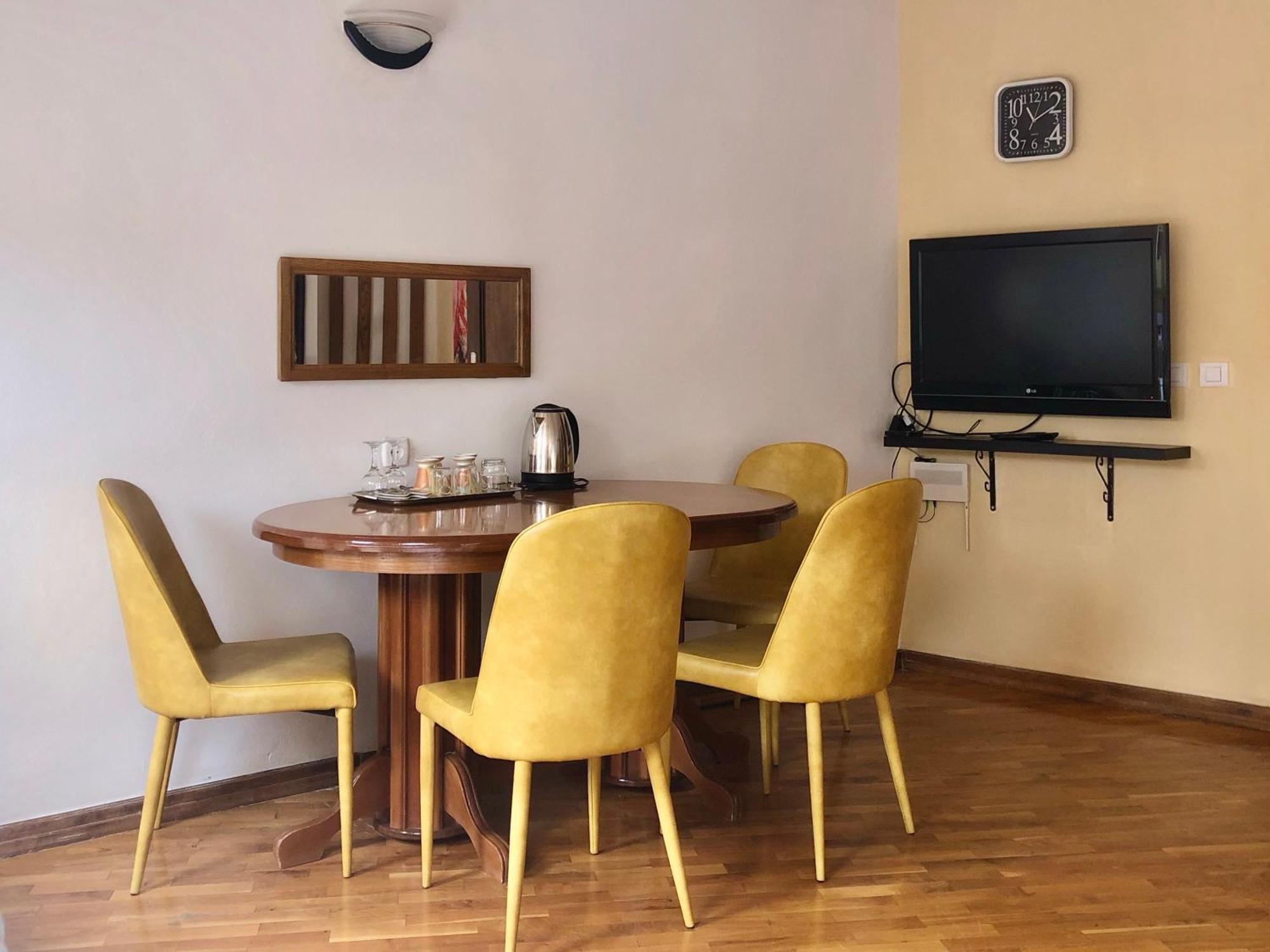 Urban Boutique Hotel Приштина Номер фото