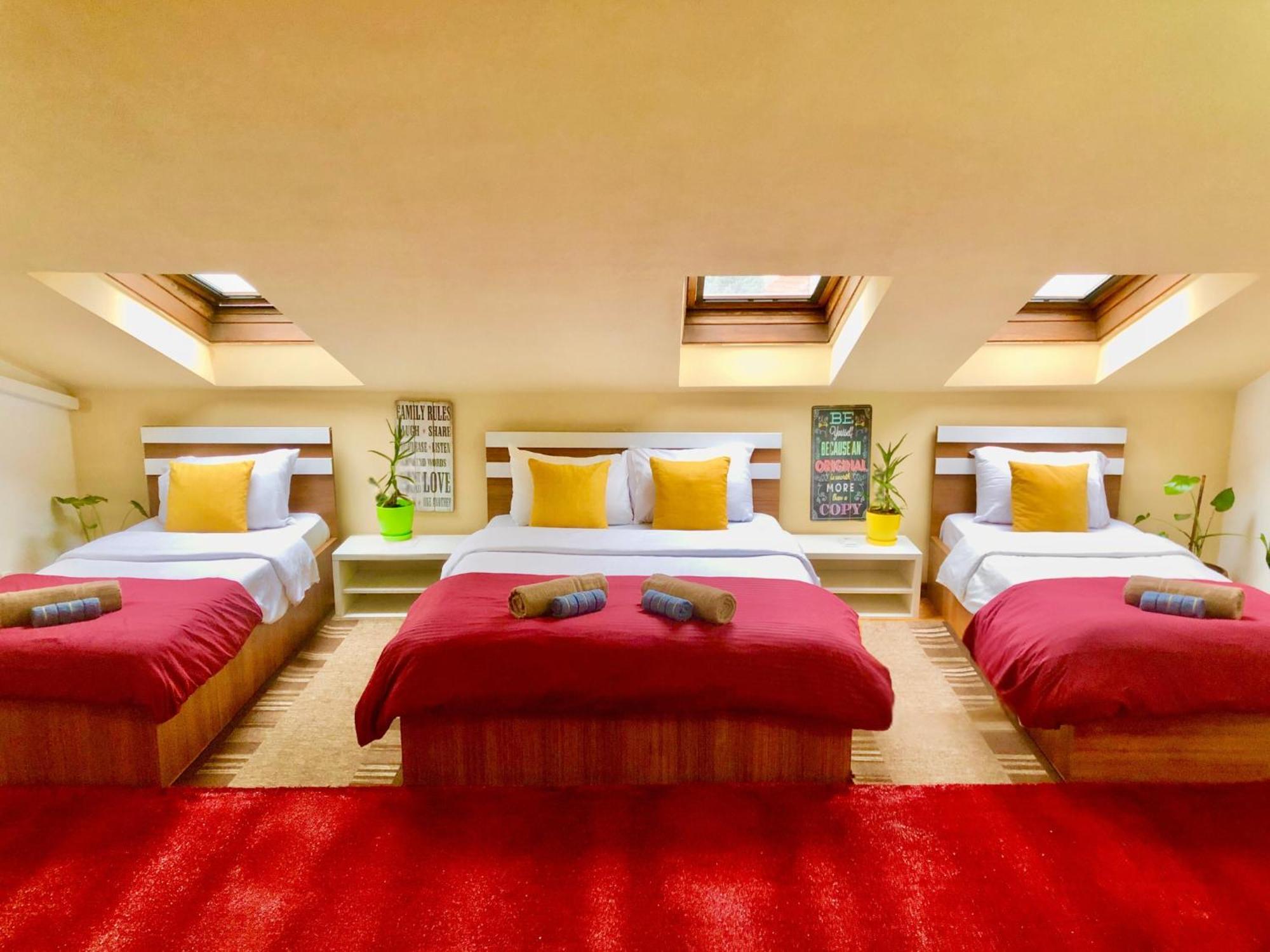 Urban Boutique Hotel Приштина Экстерьер фото